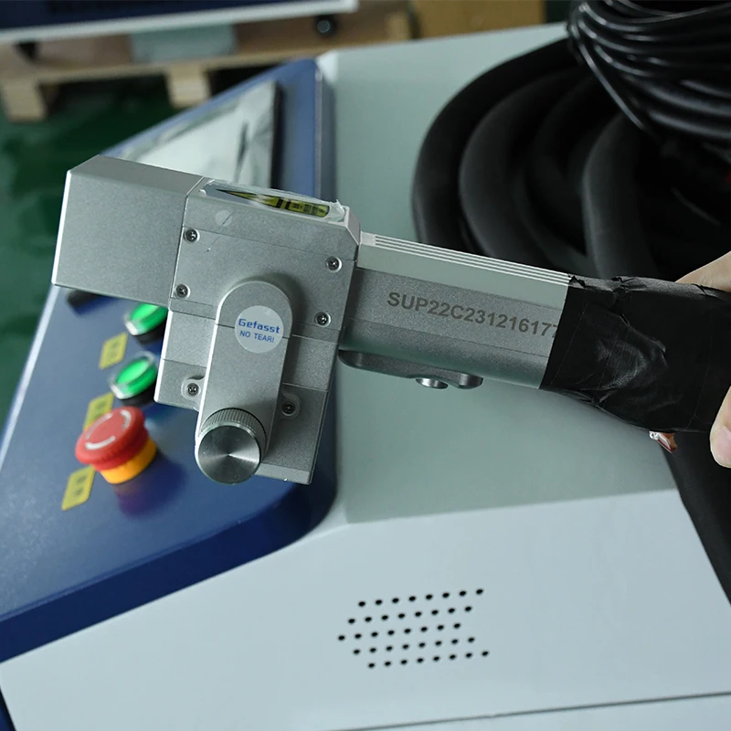Industrial Laser Cleaning - SUP22C Handgeführter Laser-Reinigungskopf Neue 3000W Rostentfernungsmaschine