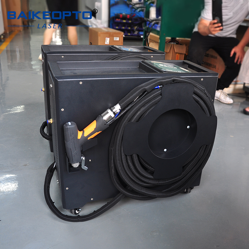 Industrial Handheld Laser Welding Machine - Industrielle Handgehaltene Faserlaser-Schweißmaschine BK‑WF1200S 1200W Tragbarer